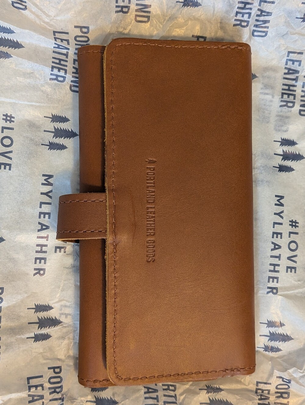 🍯🐝 Portland Leather Trifold Wallet In Honey